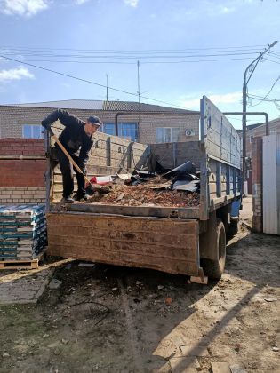 Вывоз строительного мусора с территории частного дома в Борисоглебске